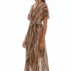 Sandra Darren Short Split Sleeve Animal Print Wrap Silhouette Maxi Dress…